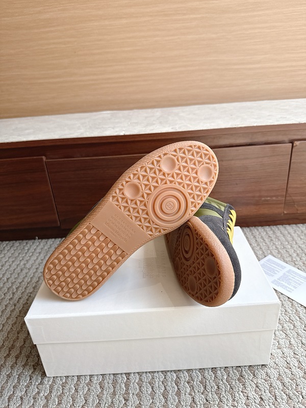 MM6炭灰橄榄绿羽绒
