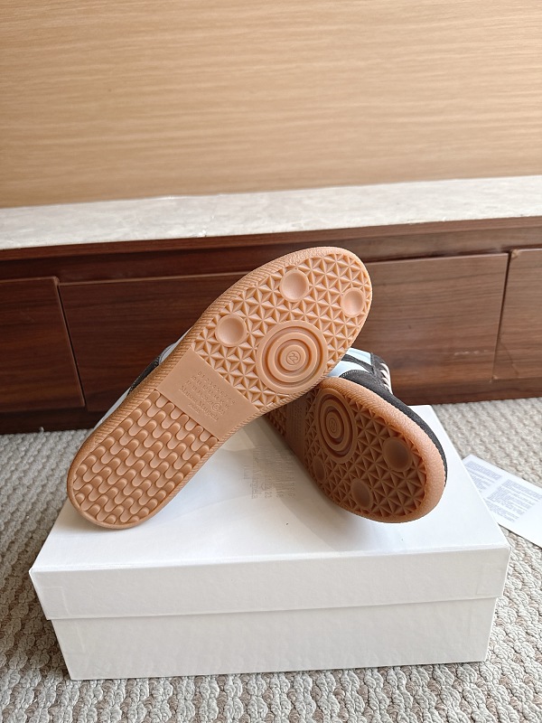 MM6炭灰浅蓝羽绒