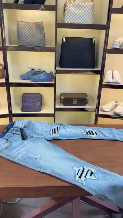 Levis Mens 501 video preview