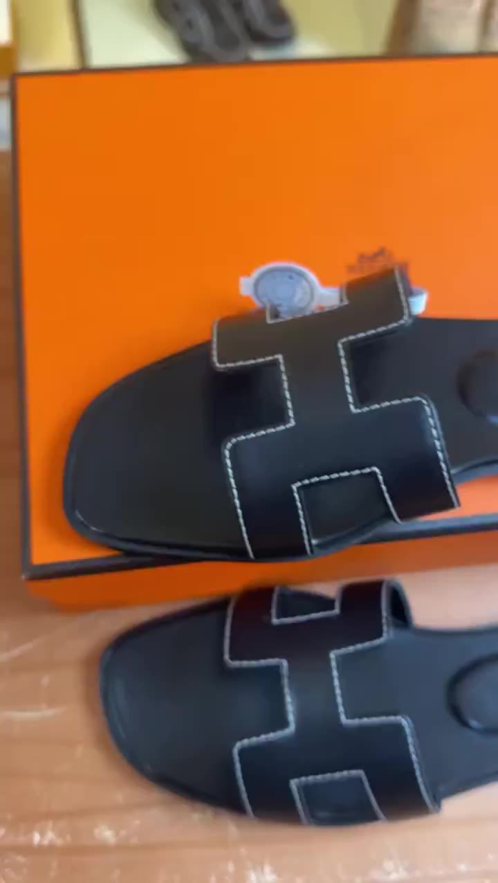 Louis Vuitton Flip Flops video preview