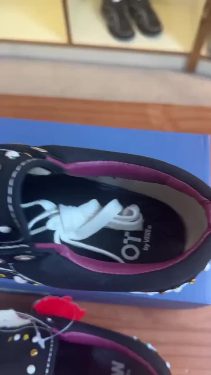 Converse Chucks Taylor video preview