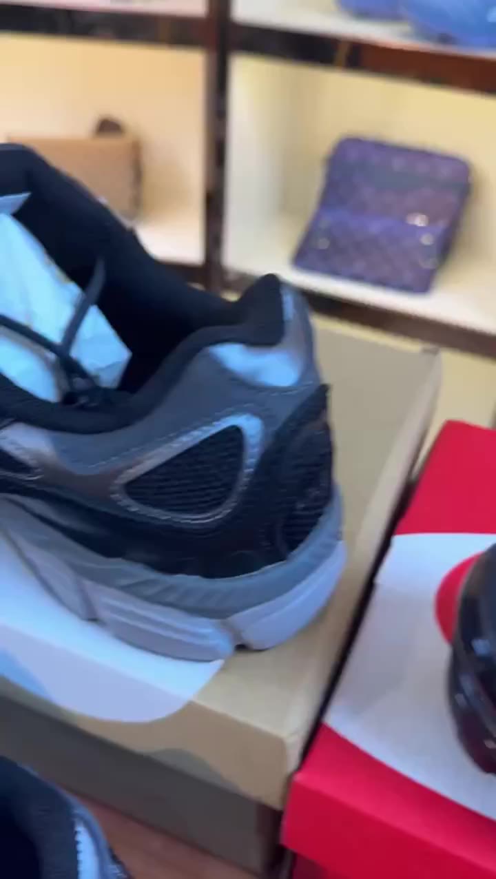 Nike Nike Black And Gold Dunk High (possibly The Kyrie 4 Or Another Model With Similar Color Scheme video preview