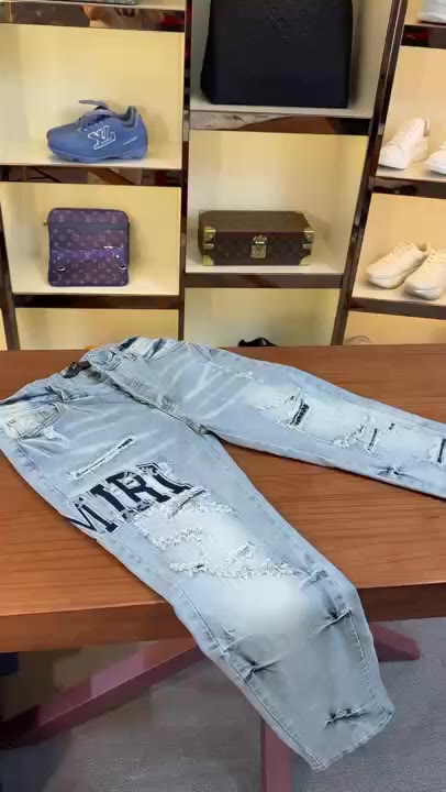 Levis 501 Jeans video preview