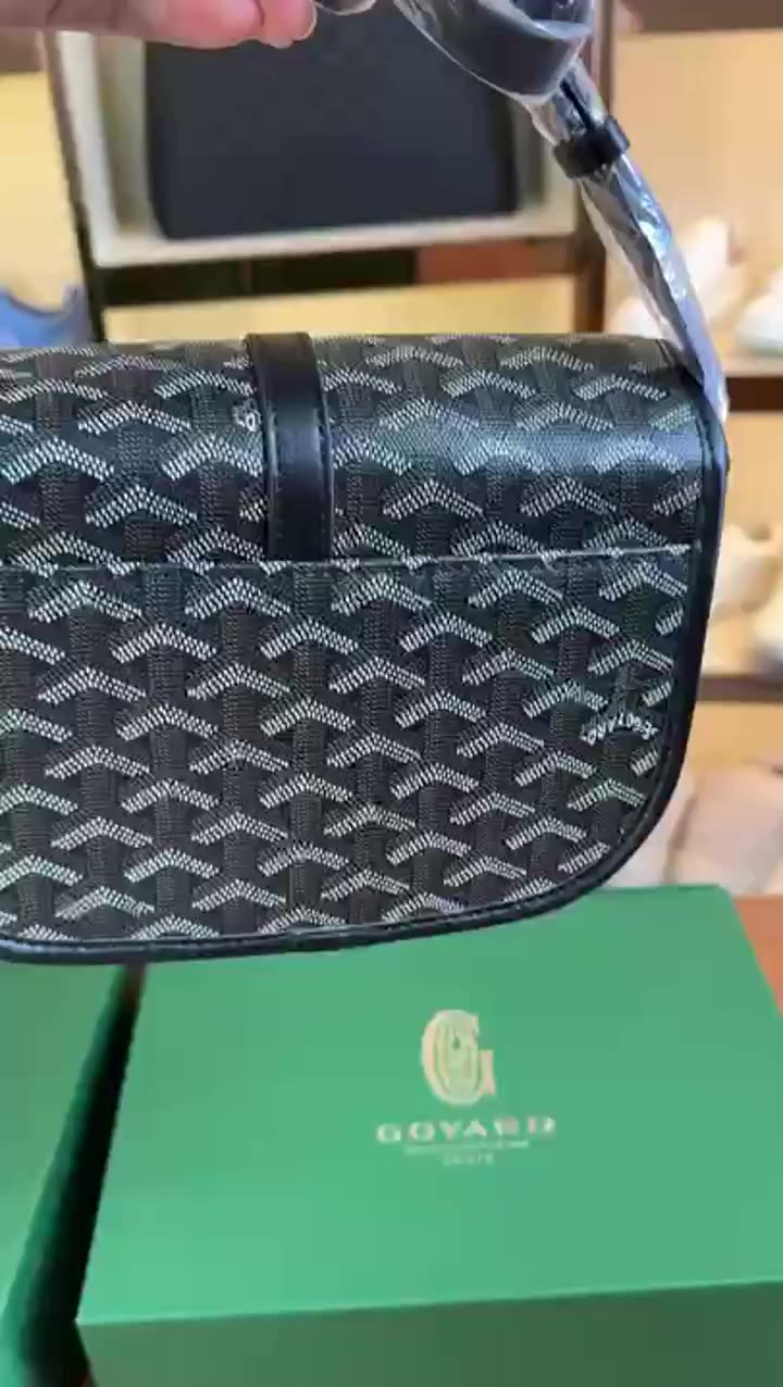 Gucci Cigarette Case video preview