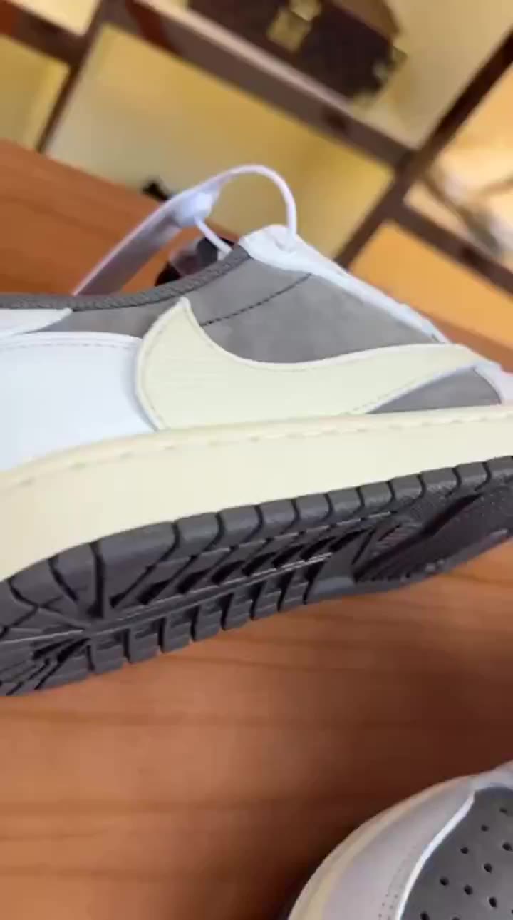 Vans Classic Slip On video preview