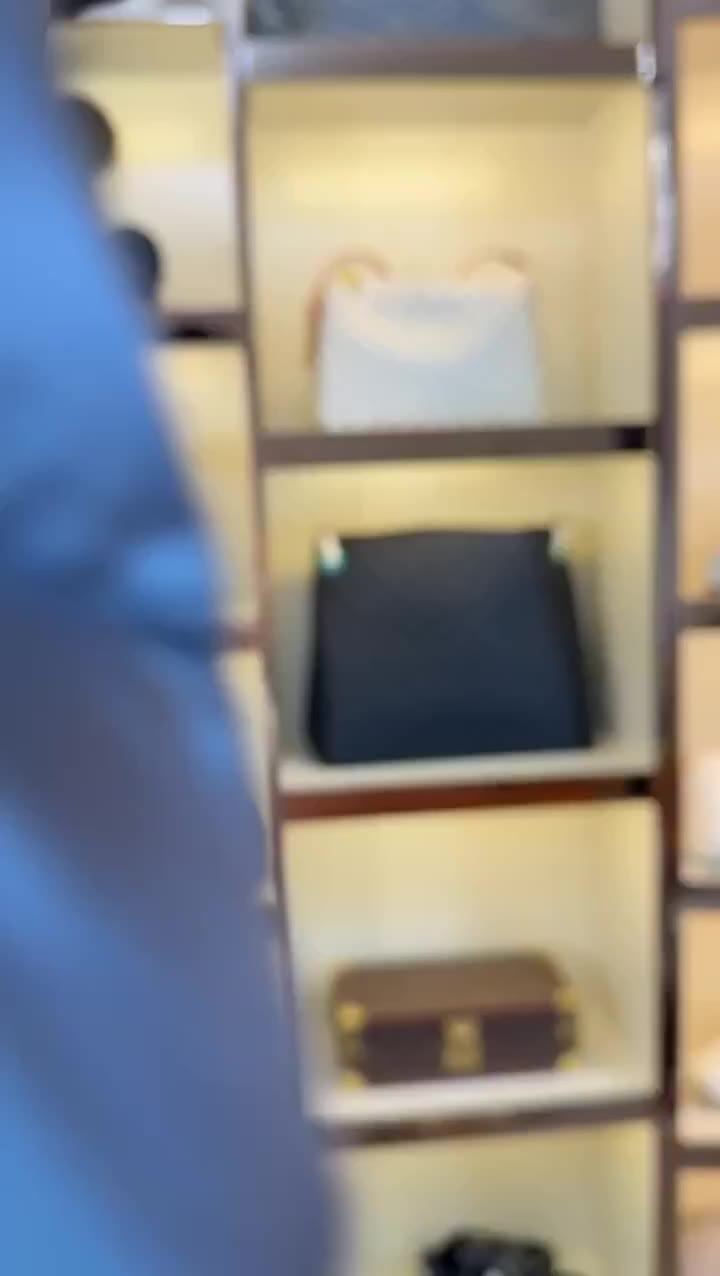 North Face Venture 2 Jacket video preview