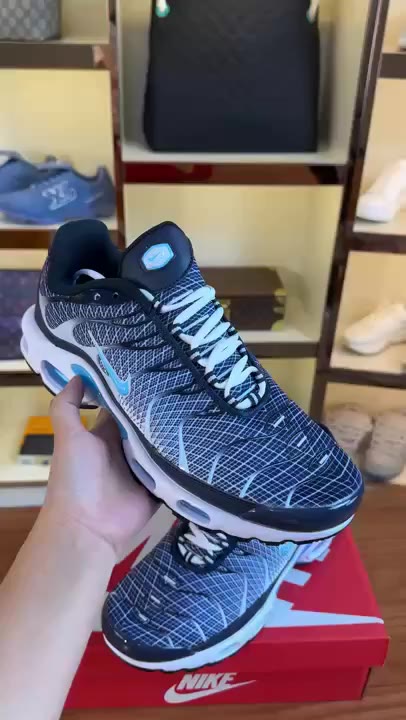 Nike Kyrie 4 3 video preview