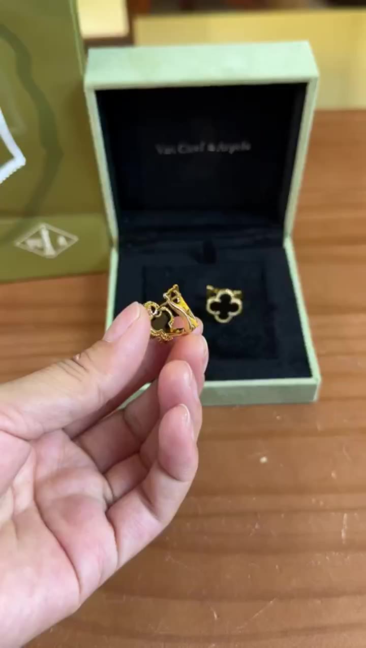 Van Cleef & Arpels Other video preview