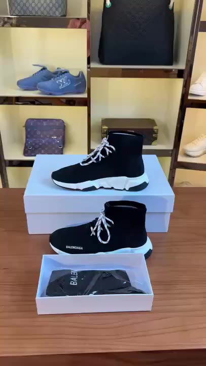 Adidas Nike Kyrie 4 2 video preview