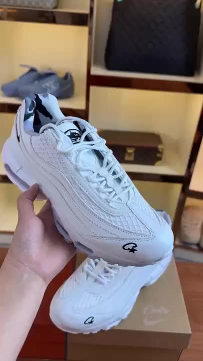 Nike Air Force 1 65 video preview